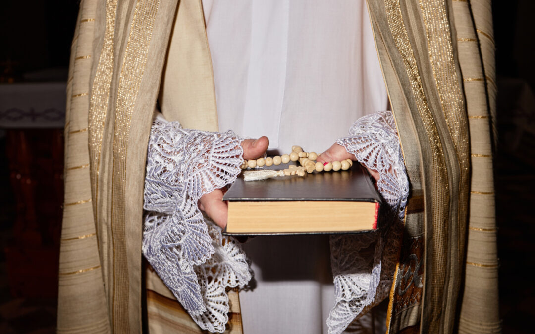 Piękno w służbie liturgii – jak estetyka wpływa na głębię przeżywania Eucharystii