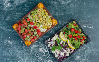 Gotowe surówki w gastronomii: jak policzyć marżę, porcję i realny zysk na dodatkach